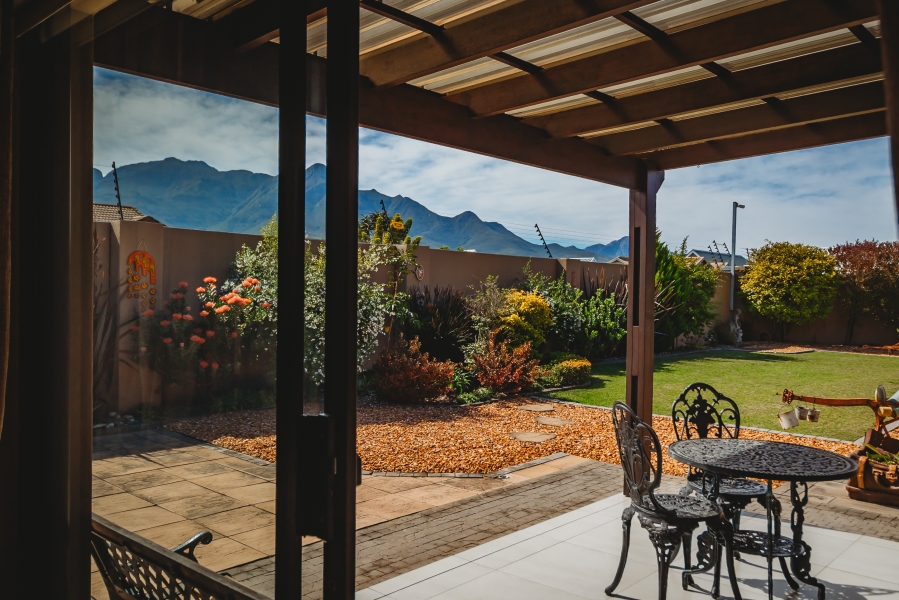 4 Bedroom Property for Sale in Earls Court Lifestyle Estate Western Cape